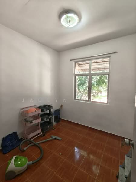 Flat for Rent at Sri Putra Apartment - Jaclyn Wong - Interior - PropertyGuru.com.my