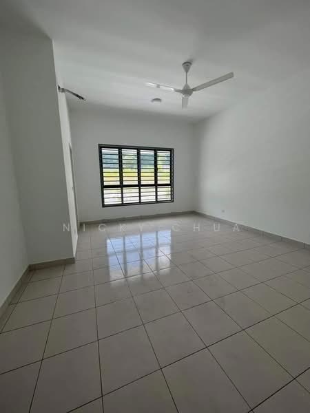 Rumah Teres 2-Tingkat untuk Disewa di Taman Bukit Kepayang (Bukit Kepayang) - Nicky Chua - Living Room - PropertyGuru.com.my