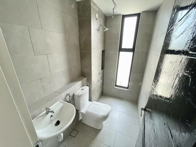 Rumah Berkembar untuk Dijual di Serene Heights (Semenyih) - Shahidan Ismail - Bathroom - PropertyGuru.com.my