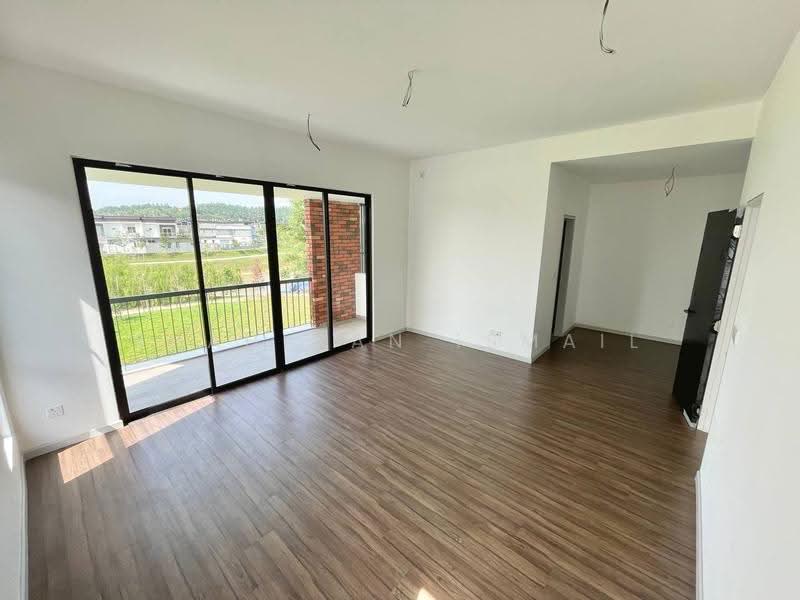 Rumah Berkembar untuk Dijual di Serene Heights (Semenyih) - Shahidan Ismail - Living Room - PropertyGuru.com.my