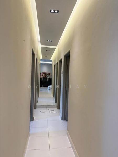 Pangsapuri untuk Dijual di M'tiara - Dylan Tan - Corridor - PropertyGuru.com.my