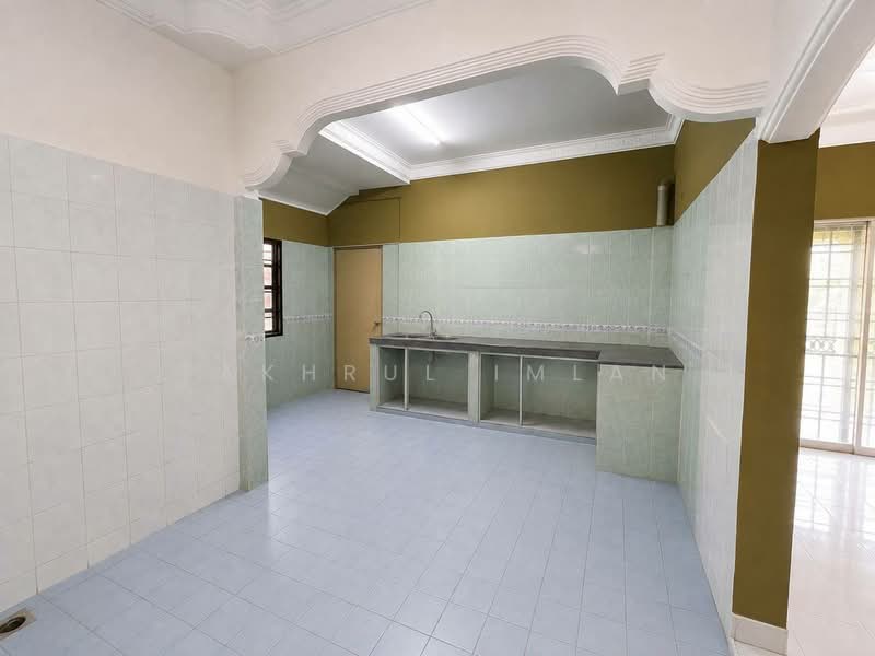 Terraced House for Sale in Taman Bukit Dahlia (Pasir Gudang) - Fakhrul Imlan - Kitchen - PropertyGuru.com.my