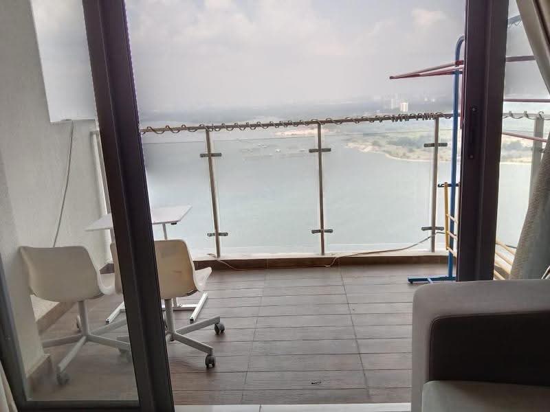 Condominium for Rent at Bay Laurel @ Country Garden Danga Bay - Daniel Tey - Balcony - PropertyGuru.com.my