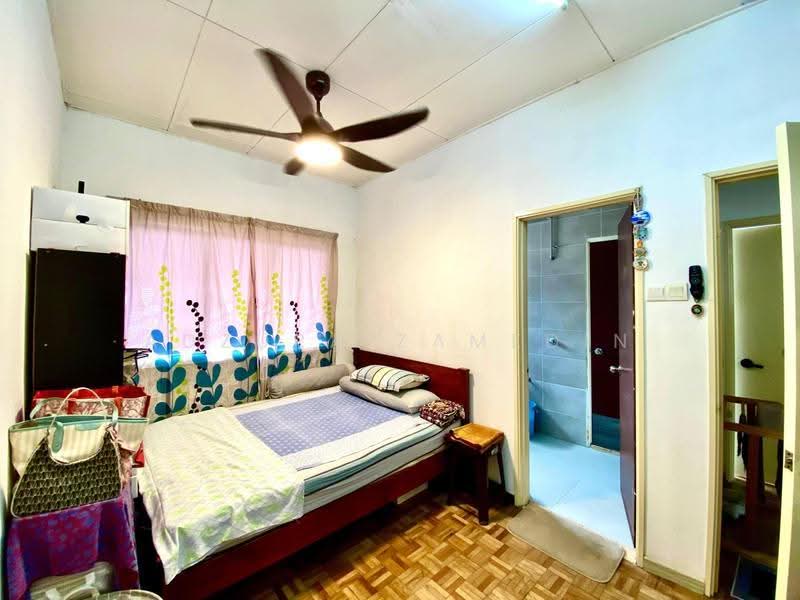 2-storey Terraced House for Sale in Taman Saujana Puchong (Seri Kembangan) - Adzura Zamedin - Bedroom - PropertyGuru.com.my
