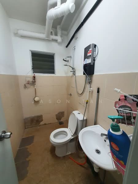 Apartment for Sale at Pangsapuri Seri Utama - Jason Tan - Bathroom - PropertyGuru.com.my