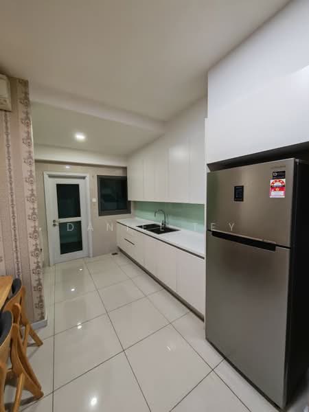 Condominium for Rent at Iskandar Residences - Daniel Tey - Kitchen - PropertyGuru.com.my