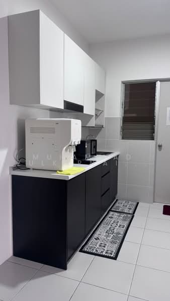 Kondominium untuk Disewa di Residensi Sateria - Muhammad Zulkarnain Nur Salim - Kitchen - PropertyGuru.com.my