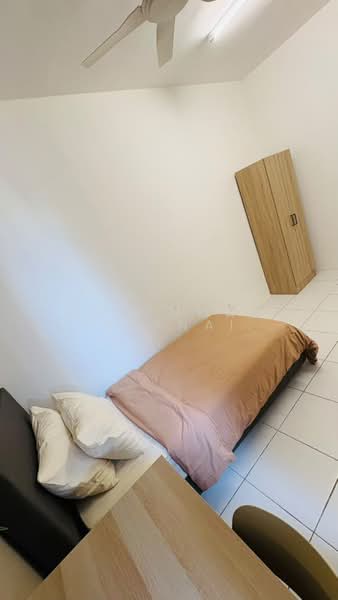 Kondominium untuk Disewa di Residensi Sateria - Muhammad Zulkarnain Nur Salim - Bedroom - PropertyGuru.com.my