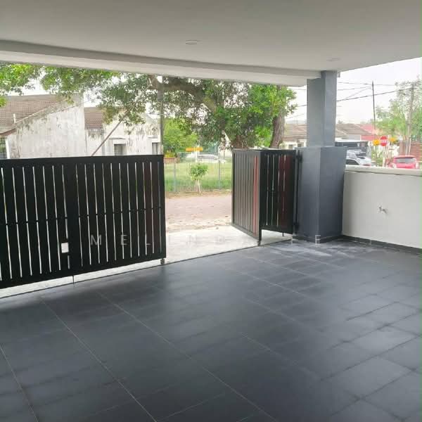 1-storey Terraced House for Sale in Taman Gembira (Tampoi) - Melinda Ee - Exterior - PropertyGuru.com.my