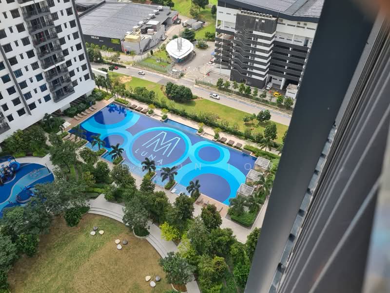Kediaman Servis untuk Dijual di M Luna - Jenson Low - Pool - PropertyGuru.com.my