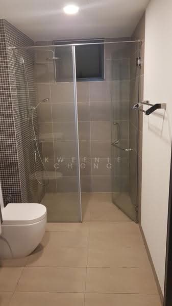 Apartment for Sale at V Residence Suites @ Sunway Velocity - Kweenie Chong - Bathroom - PropertyGuru.com.my