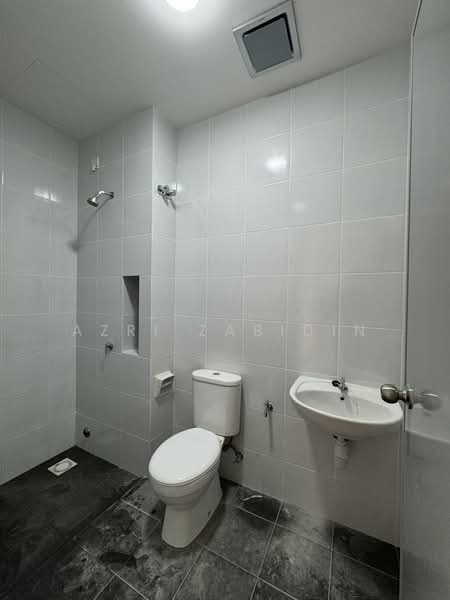 Townhouse for Sale in Eco Grandeur (Puncak Alam) - Azri Zabidin - Bathroom - PropertyGuru.com.my