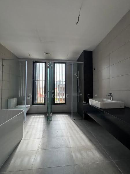 Rumah Berkembar untuk Dijual di Bukit Wangsamas (Setiawangsa) - Debbie Tey - Bathroom - PropertyGuru.com.my