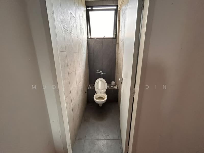 Shop / Office for Rent in Cyberjaya (Selangor) - Mudz Salahuddin - Bathroom - PropertyGuru.com.my