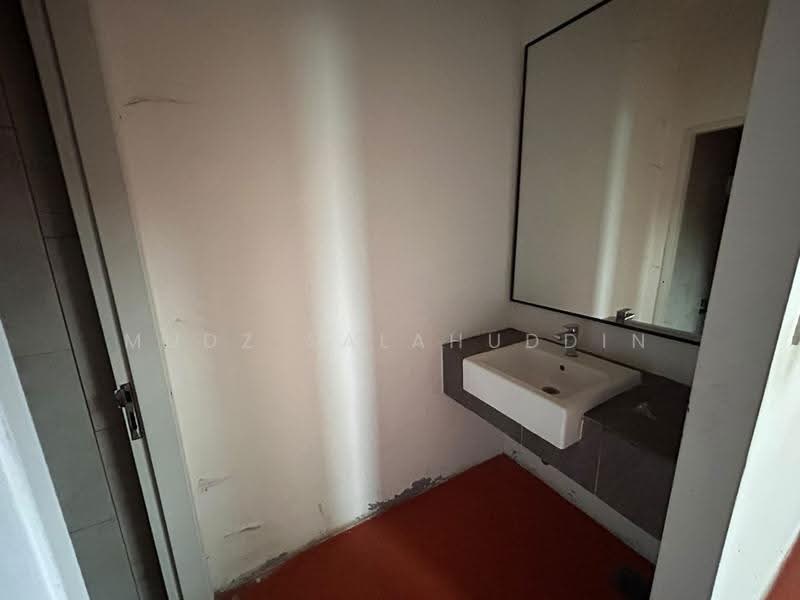 Shop / Office for Rent in Cyberjaya (Selangor) - Mudz Salahuddin - Bathroom - PropertyGuru.com.my