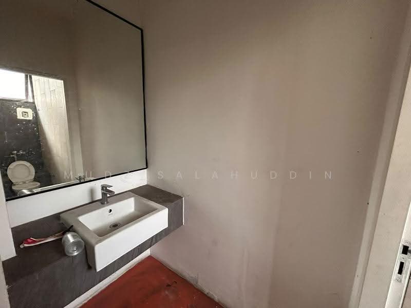 Shop / Office for Rent in Cyberjaya (Selangor) - Mudz Salahuddin - Bathroom - PropertyGuru.com.my