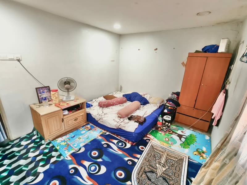 2-storey Terraced House for Sale in Taman Saleng (Kulai) - Yucong . - Bedroom - PropertyGuru.com.my