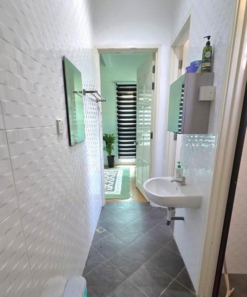 Semi-Detached House for Rent in Tanjung Bungah (Penang) - Sue Surjani Muis - Corridor - PropertyGuru.com.my
