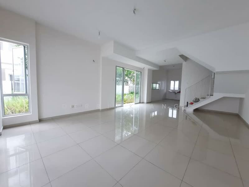 Rumah Teres 2-Tingkat untuk Dijual di Bandar Tasik Puteri (Rawang) - Derrick Ang - Living Room - PropertyGuru.com.my