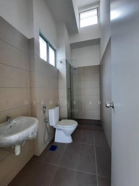 Rumah Teres 2-Tingkat untuk Dijual di Bandar Tasik Puteri (Rawang) - Derrick Ang - Bathroom - PropertyGuru.com.my
