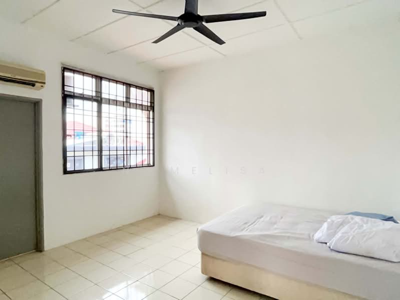 2-storey Terraced House for Sale in Sepang (Selangor) - N. Melisa - Bedroom - PropertyGuru.com.my