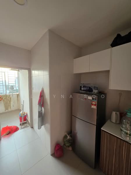 Kediaman Servis untuk Dijual di Seasons Amara Larkin - Elleyna Soo - Kitchen - PropertyGuru.com.my
