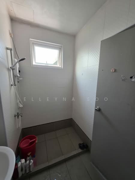 Kediaman Servis untuk Dijual di Seasons Amara Larkin - Elleyna Soo - Bathroom - PropertyGuru.com.my