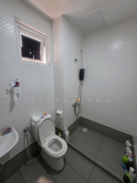Kediaman Servis untuk Dijual di Seasons Amara Larkin - Elleyna Soo - Bathroom - PropertyGuru.com.my