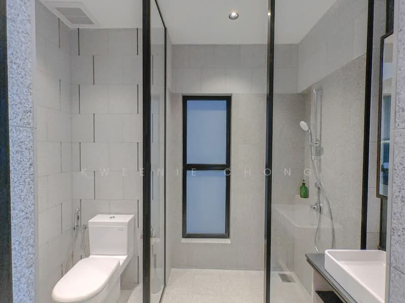 Service Residence for Sale at Scarletz Suites @ KL City Centre - Kweenie Chong - Bathroom - PropertyGuru.com.my