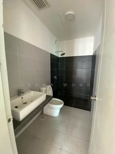 Kondominium untuk Dijual di X2 Residency - Leona Wong - Bathroom - PropertyGuru.com.my