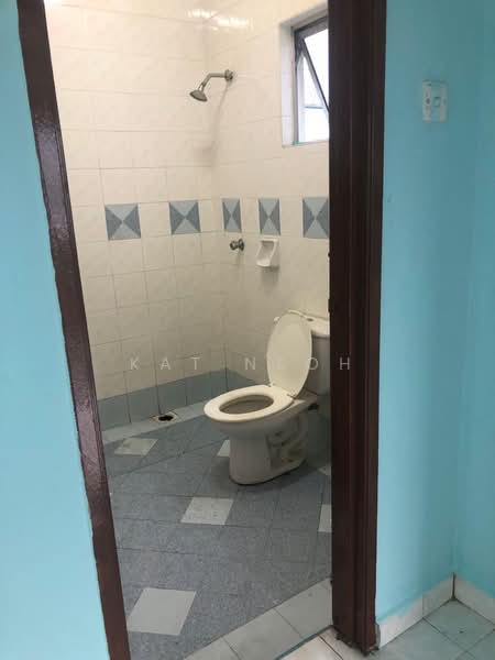 1-storey Terraced House for Sale in Seksyen 14 (Petaling Jaya) - KAT NEOH - Bathroom - PropertyGuru.com.my