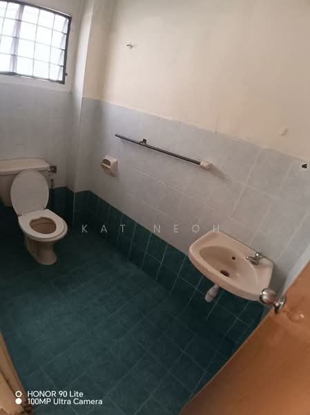 1-storey Terraced House for Sale in Seksyen 14 (Petaling Jaya) - KAT NEOH - Bathroom - PropertyGuru.com.my