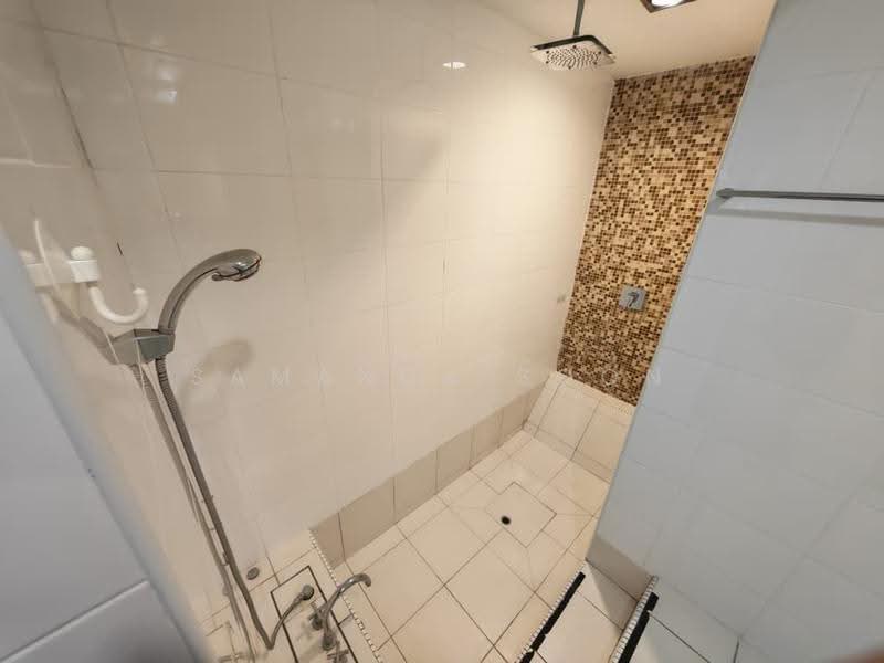 Kediaman Servis untuk Disewa di Solaris Dutamas - Samanda Soon - Bathroom - PropertyGuru.com.my