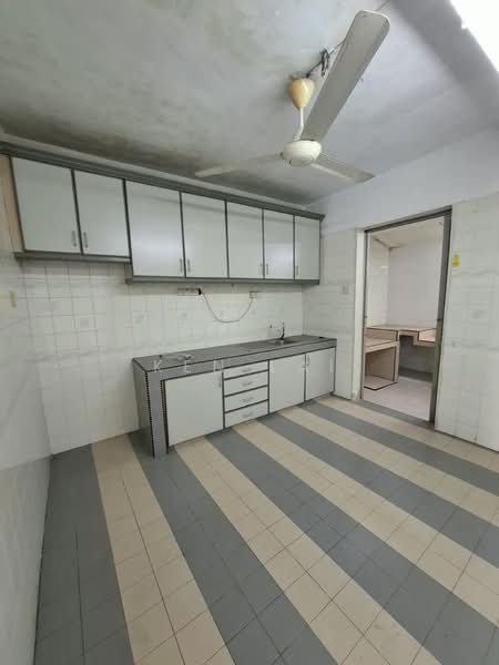 Rumah Teres 2-Tingkat untuk Dijual di Bandar Menjalara (Kuala Lumpur) - Ken Lai - Kitchen - PropertyGuru.com.my