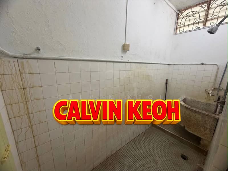 1-storey Terraced House for Sale in Taman Iping (Batu Maung) - Calvin Keoh - Bathroom - PropertyGuru.com.my