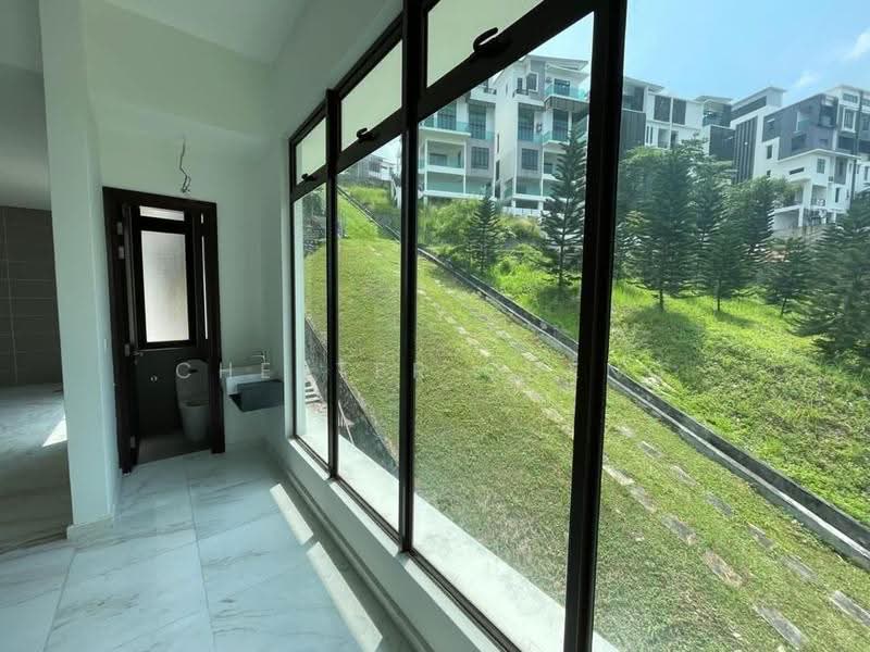 Rumah Berkembar untuk Dijual di Putra Heights (Subang Jaya) - Chester Cheng - PropertyGuru.com.my