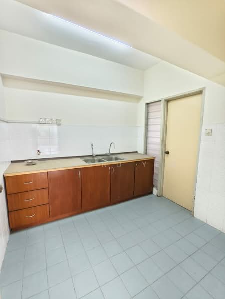 Pangsapuri untuk Dijual di Anjung Hijau (Greenfields) - Edmond Yew - Kitchen - PropertyGuru.com.my