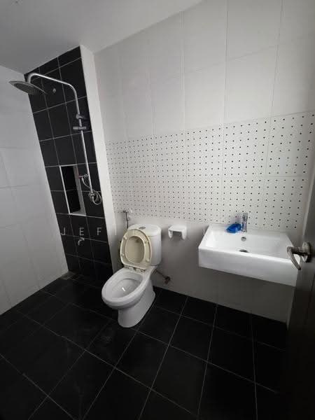 Semi-Detached House for Sale in Taman Nusa Idaman (Iskandar Puteri (Nusajaya)) - Jeffrey Lim - Bathroom - PropertyGuru.com.my