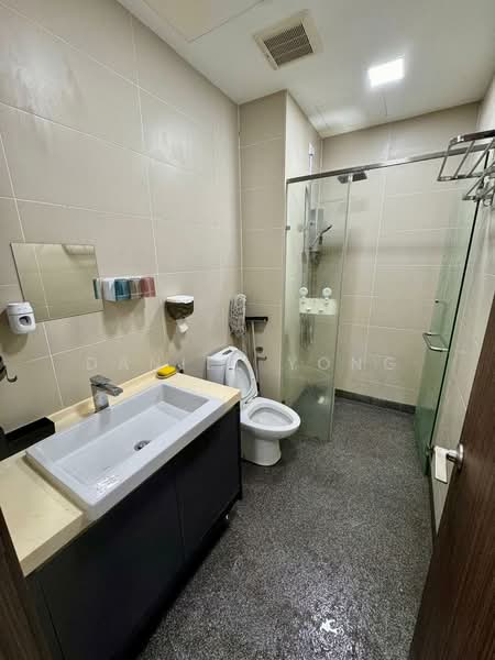 Kediaman Servis untuk Dijual di Green Haven - Daniel Yong - Bathroom - PropertyGuru.com.my