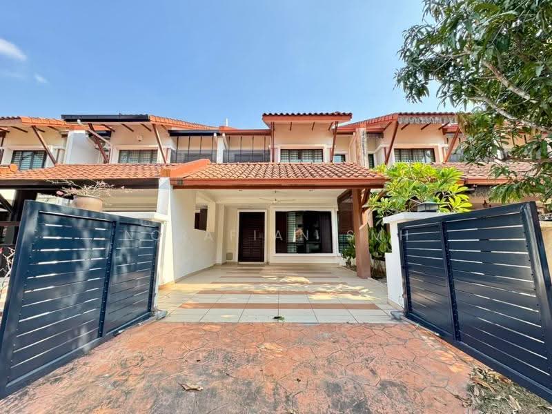 2-storey Terraced House for Sale in Alam Sari (Bangi) - Norafian SMH - Exterior - PropertyGuru.com.my