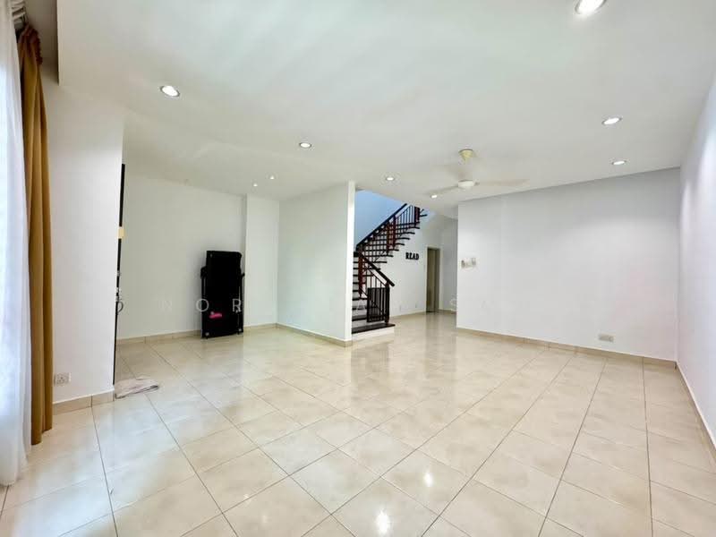 2-storey Terraced House for Sale in Alam Sari (Bangi) - Norafian SMH - Living Room - PropertyGuru.com.my