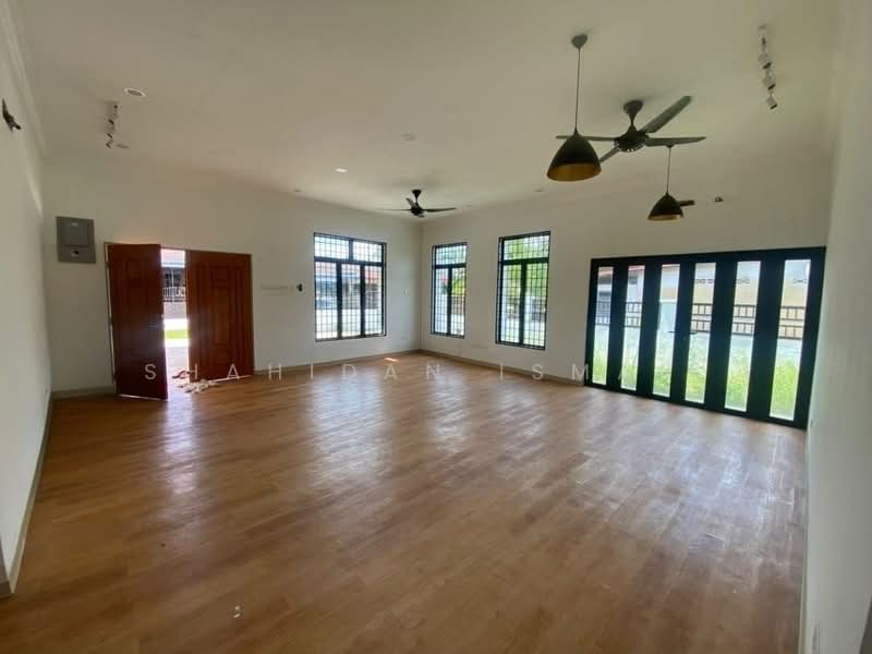 Rumah Teres 1-Tingkat untuk Dijual di Taman Sri Tanjung (Sungai Petani) - Shahidan Ismail - Living Room - PropertyGuru.com.my