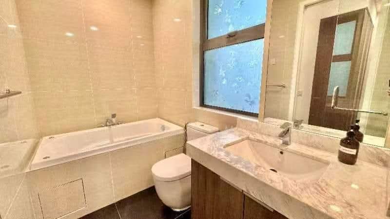 Kondominium untuk Dijual di Capella Embassy (D'Rapport Residences) - YC Lim - Bathroom with Bathtub - PropertyGuru.com.my