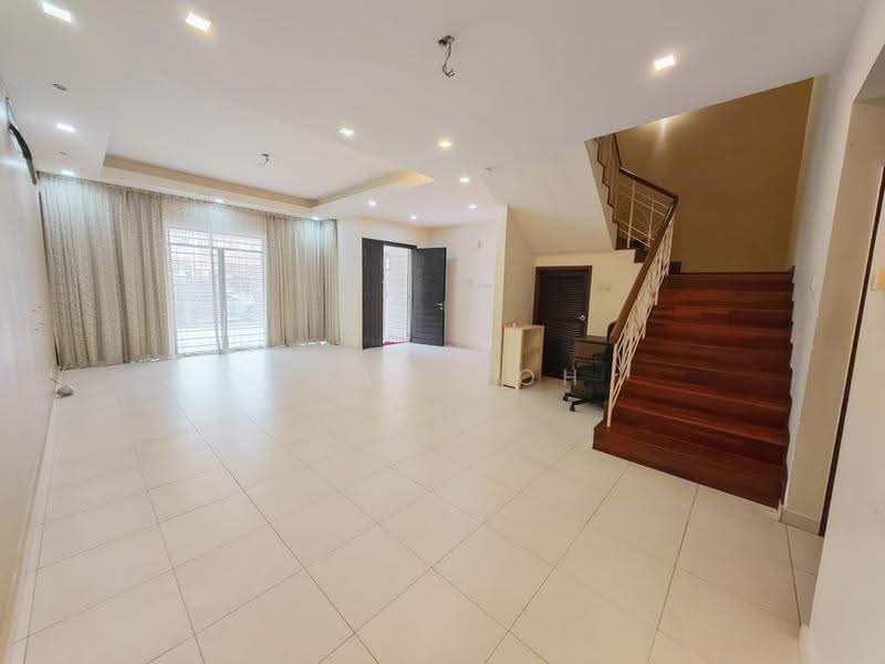 Terraced House for Sale in Bandar Puteri Puchong (Puchong) - Evan Goh - Living Room - PropertyGuru.com.my