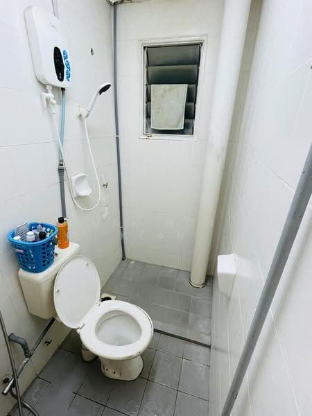 Apartment for Rent at Kemuning Aman - Mak Hon Kean - Bathroom - PropertyGuru.com.my