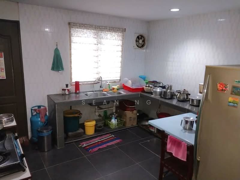 1-storey Terraced House for Sale in Kelana Jaya (Petaling Jaya) - Sean Ng - Kitchen - PropertyGuru.com.my