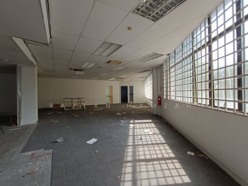 Shop / Office for Rent in Bandar Baru Sungai Buloh (Sungai Buloh) - Razlan Hamzah - Interior - PropertyGuru.com.my