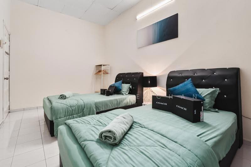 Rumah Teres 2-Tingkat untuk Disewa di Happy Garden (Kuchai Lama) - Shermaine Chan - Bedroom - PropertyGuru.com.my