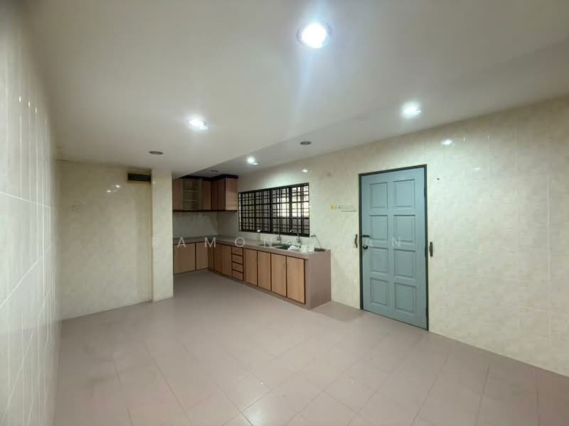 Rumah Berkembar untuk Dijual di Ayer Keroh (Melaka) - Ramona Tan - Kitchen - PropertyGuru.com.my
