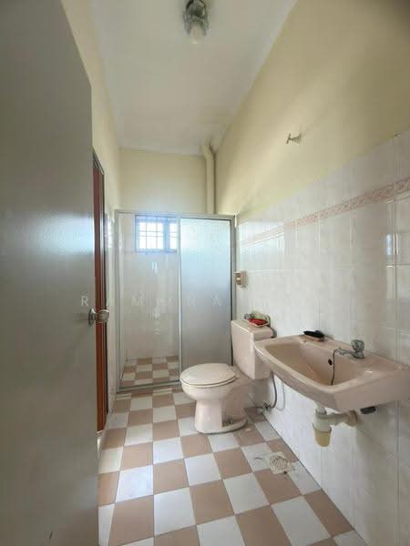 Rumah Berkembar untuk Dijual di Ayer Keroh (Melaka) - Ramona Tan - Bathroom - PropertyGuru.com.my